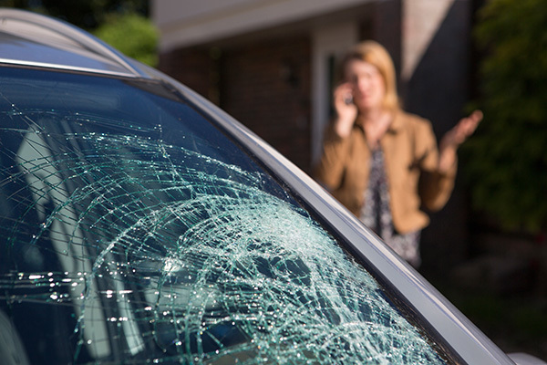 7 Tips for Preventing and Treating Front Window Cracks | D&E Auto Repair