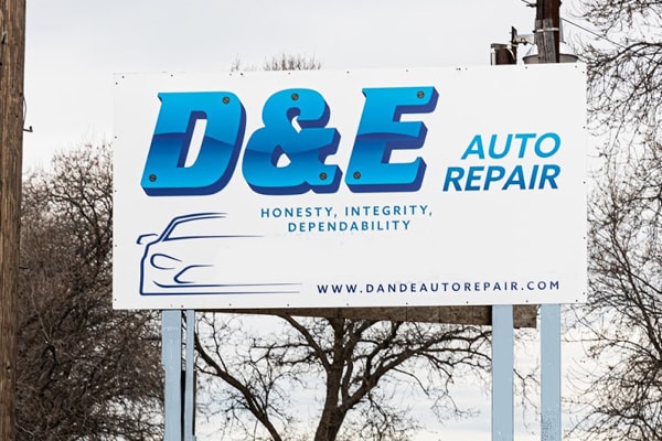 Auto Mechanic and Customers Picture 3 | Gallery | D&E Auto Repair